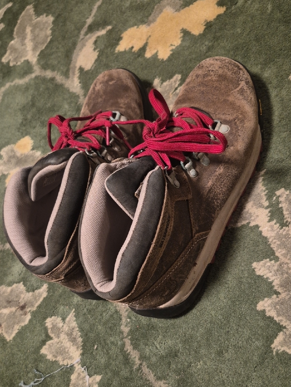 Timberland Brown Suede Kids Hiking Boots with Pink Laces
